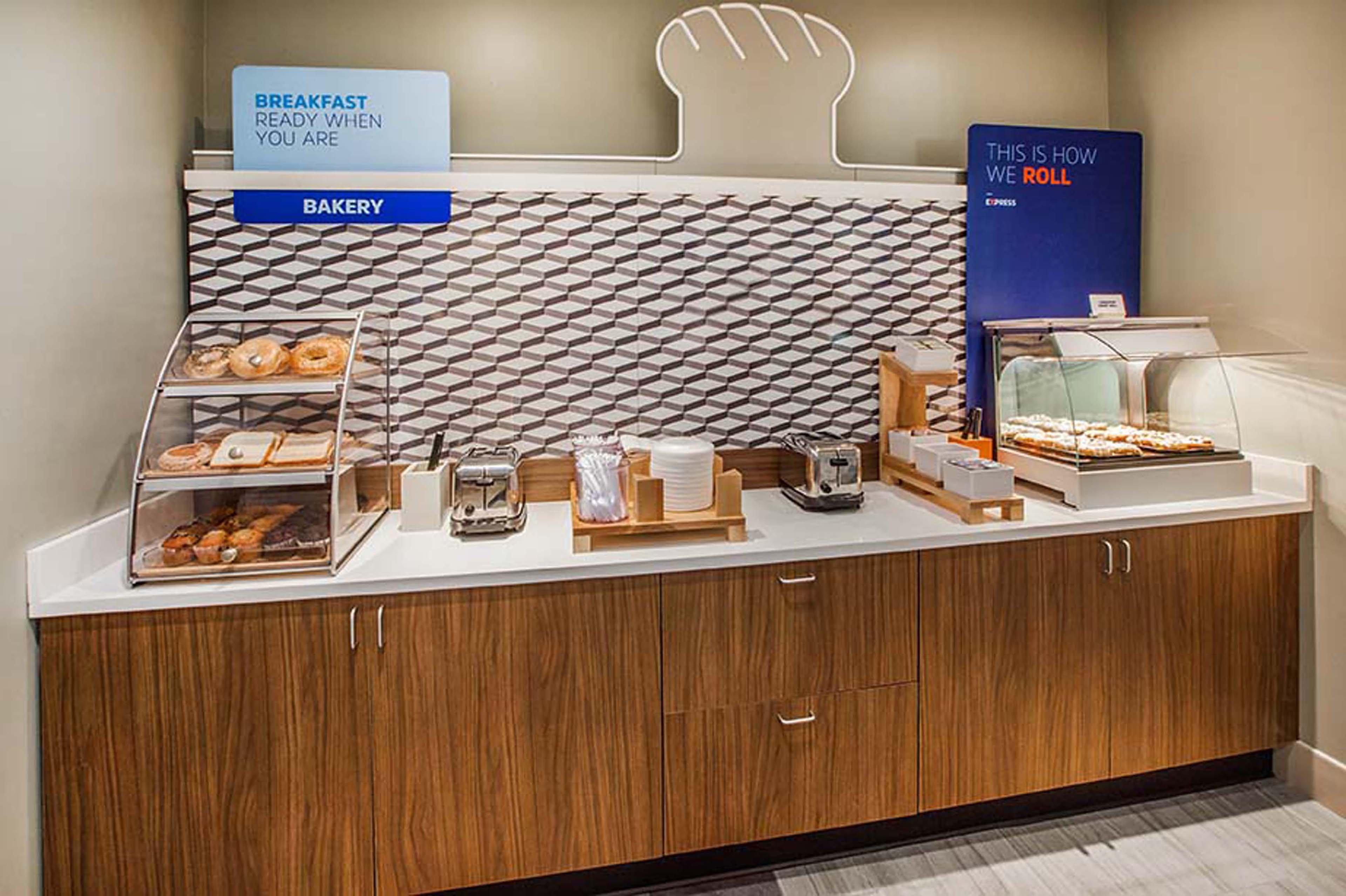 Holiday Inn Express & Suites Plano East - Richardson By Ihg Dış mekan fotoğraf